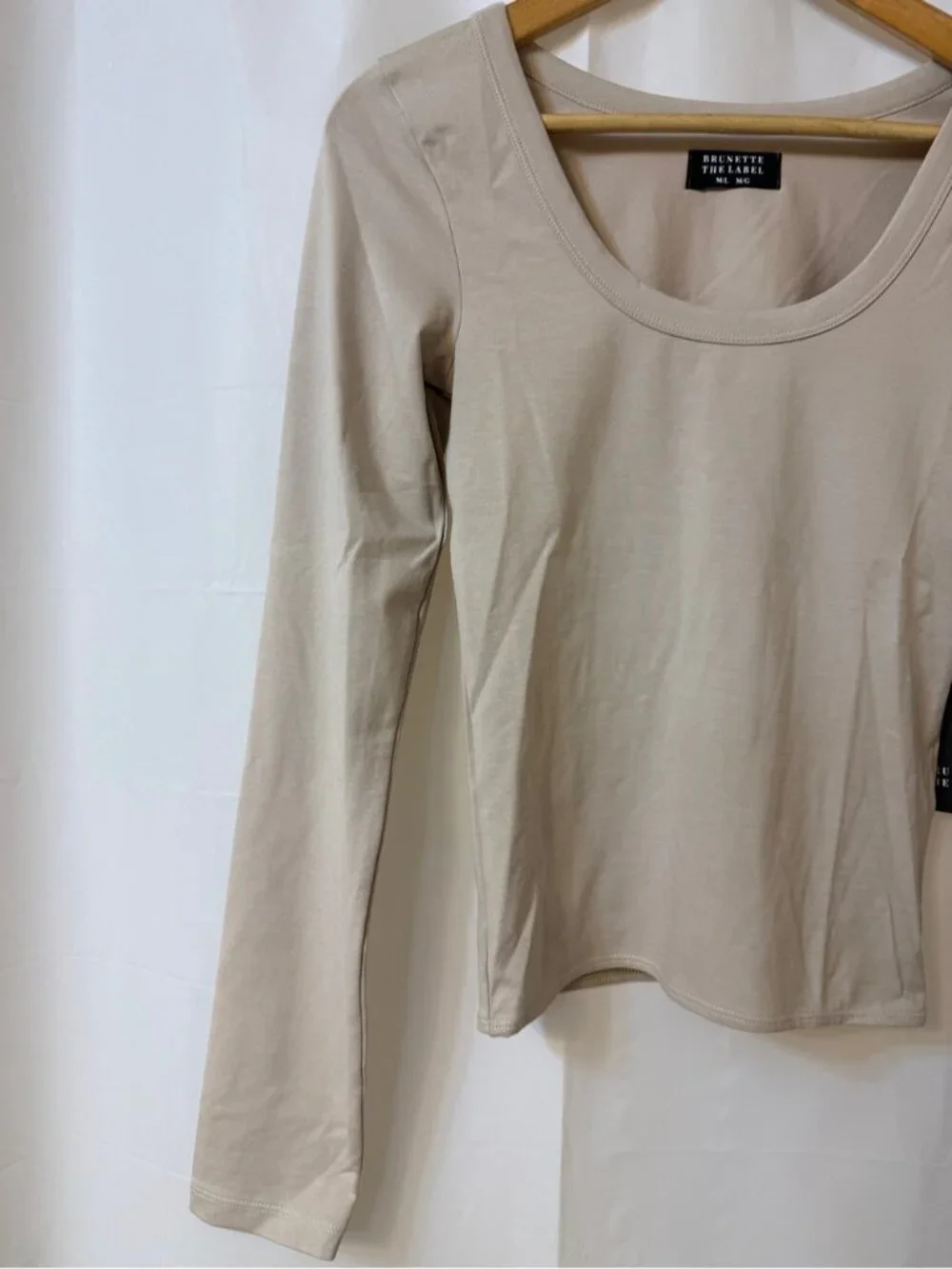 Brunette The Label Scoop Neck Long Sleeve Tee Oyster M/L
